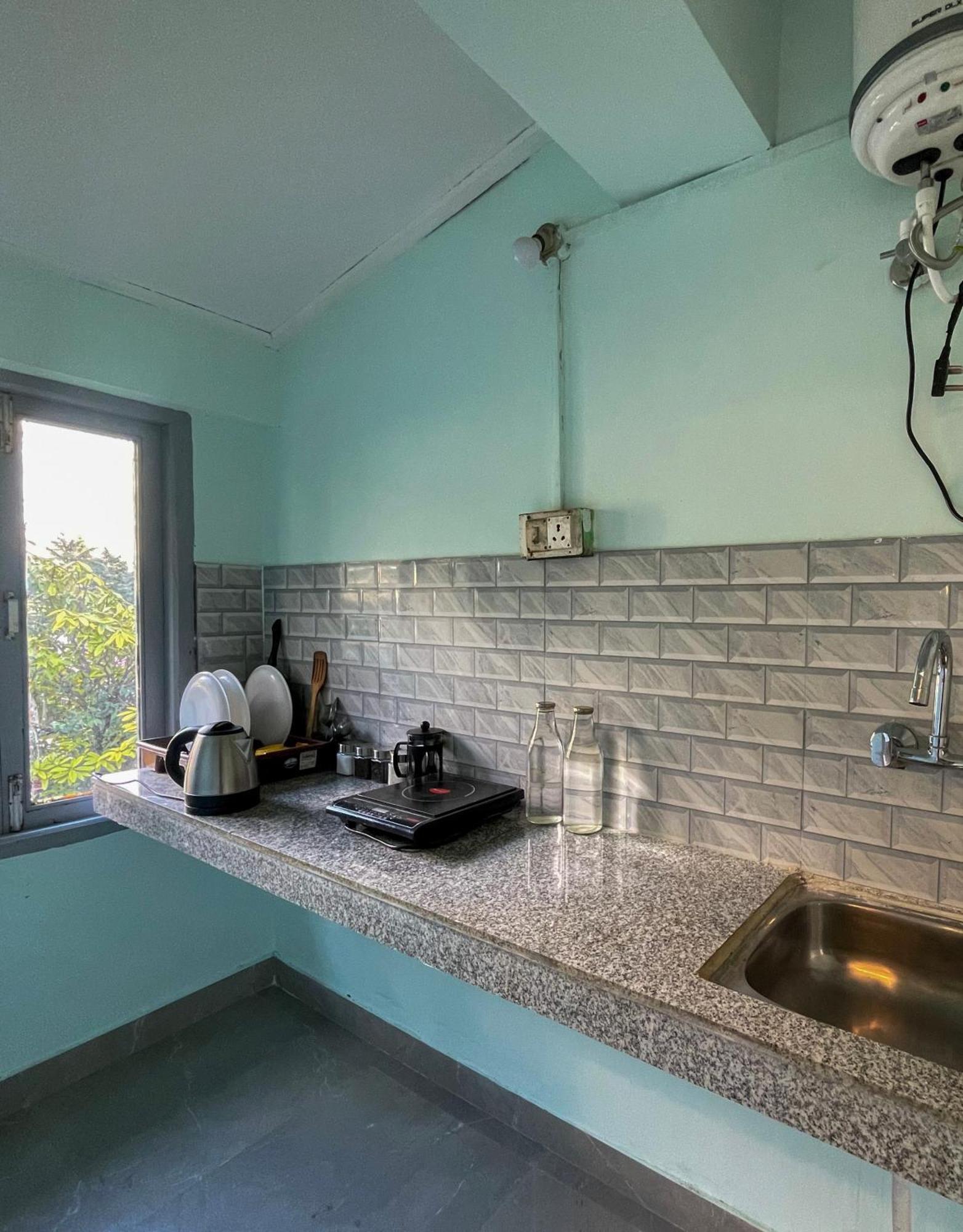 Eevolve Dharamkot - An Eco Hostel 맥그로드 간즈 외부 사진