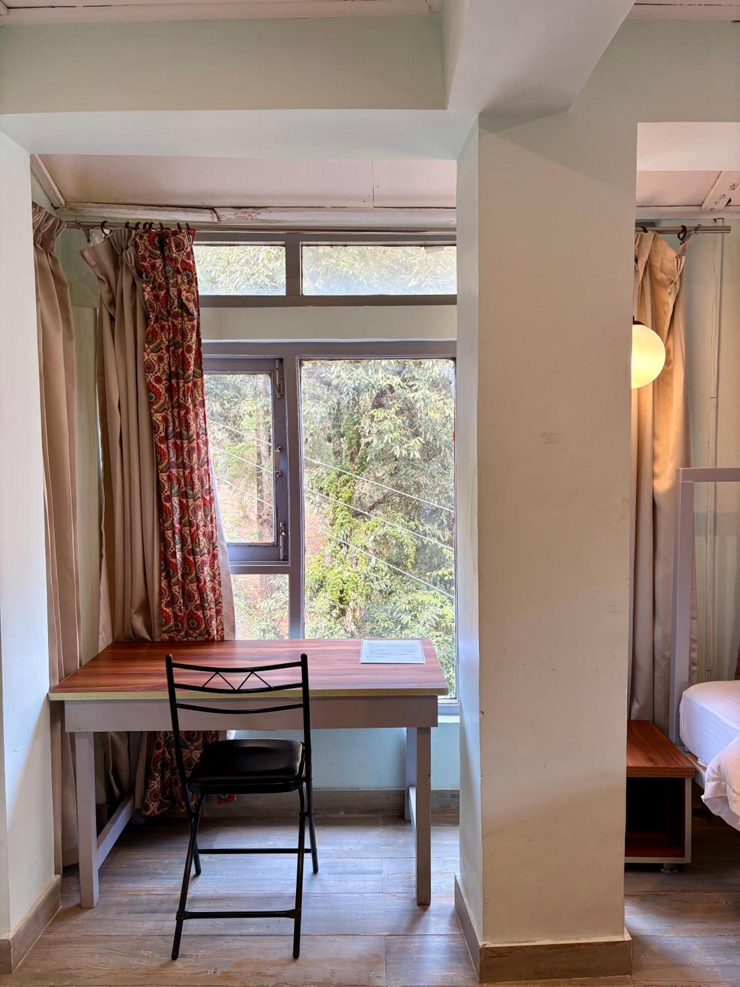 Eevolve Dharamkot - An Eco Hostel 맥그로드 간즈 외부 사진