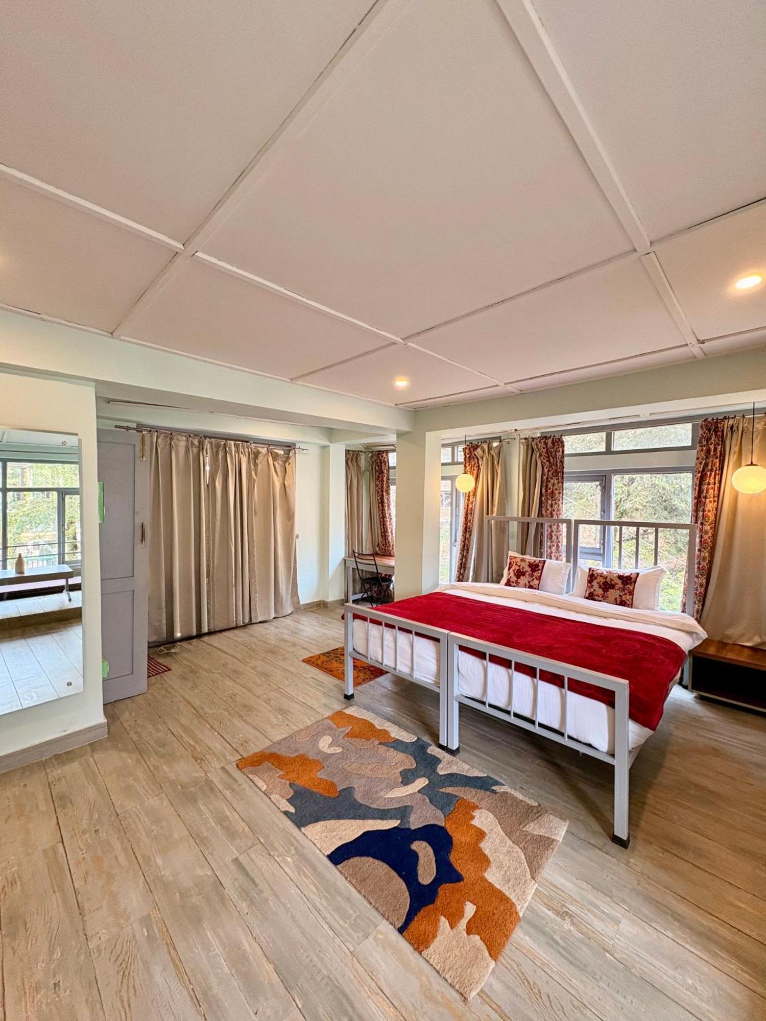 Eevolve Dharamkot - An Eco Hostel 맥그로드 간즈 외부 사진